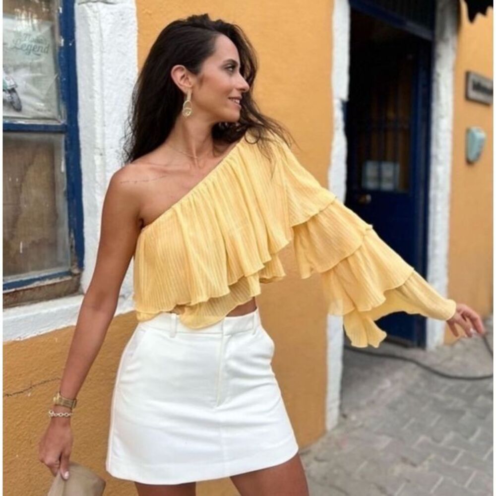 Zara NWT asymmetrical pleated top Sz Large